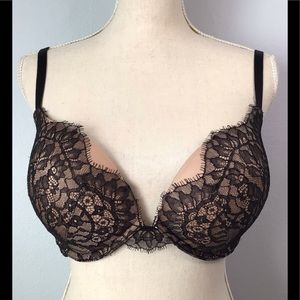 Victoria Secret Very Sexy Push-Up Pigeonnant Bra Size 34DD